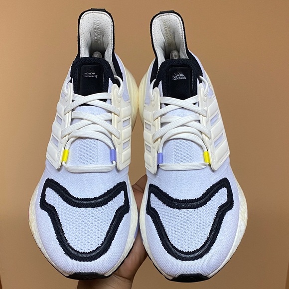 Adidas UltraBoost 22 “White Black Solar Red” Running Sneakers 11.5 Women 10 Men - Picture 12 of 16